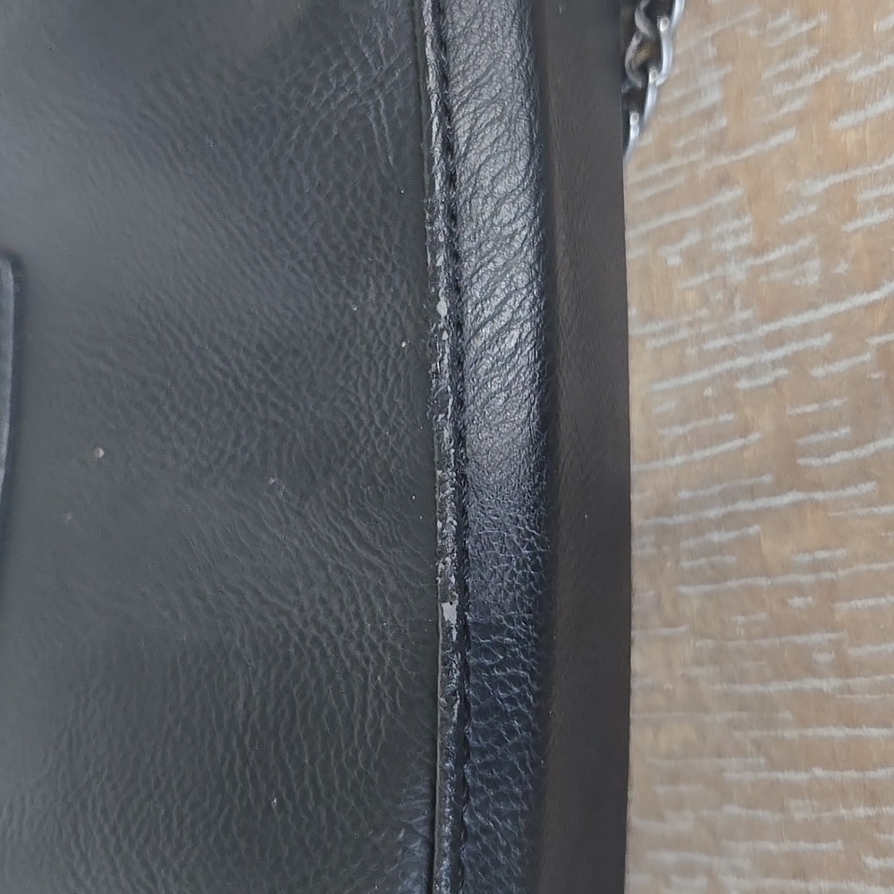 Loungefly Vintage Marvel Black Cassette Tape Crossbody Bag - Picture 3 of 9
